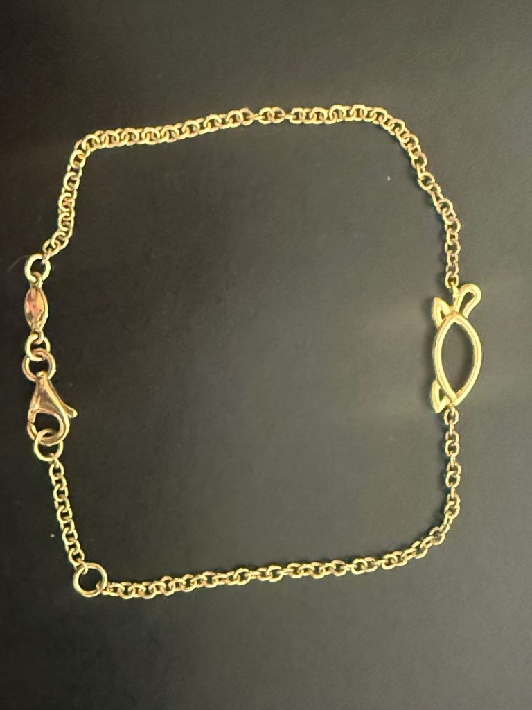 Kiki McDonough 18 carat gold tortoise bracelet 