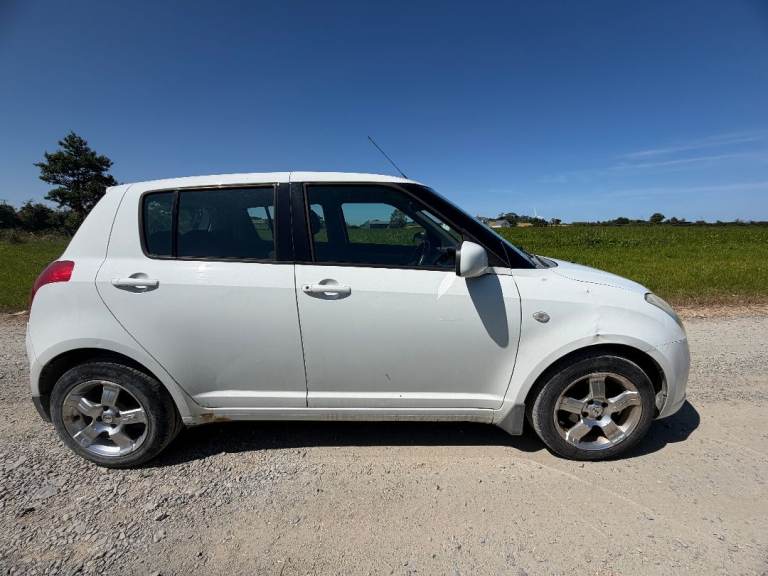 Suzuki Swift, Hatchback, 2007, Manual, 1328 (cc), 5 doors
