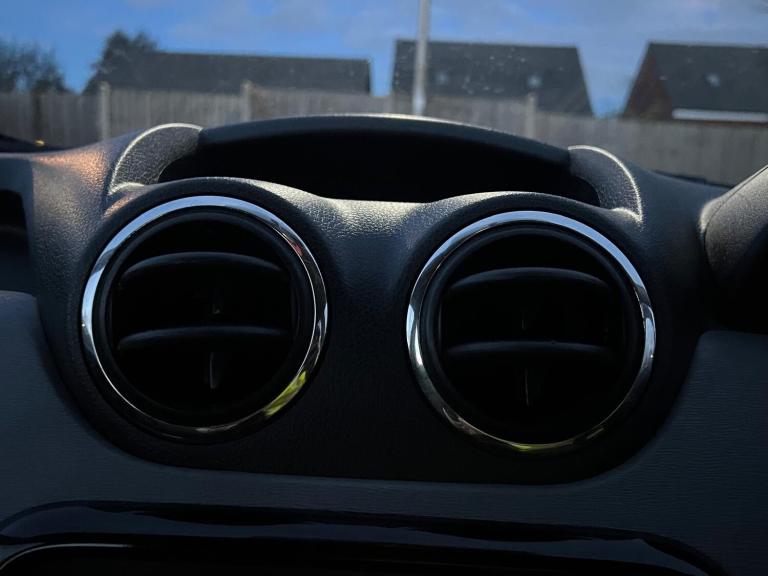 2015 Dacia Duster 1.5 dCi 110 Laureate 5dr HATCHBACK Diesel Manual