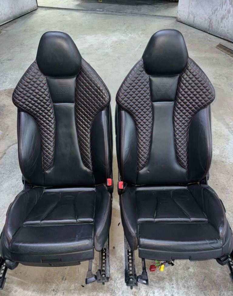 Audi S3 8V Front super sport Seats 
