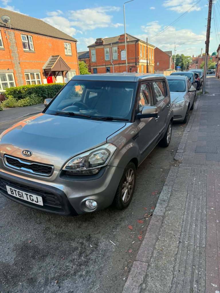 AUTOMATIC KIA SOUL DIESEL 1.6 ENGINE(cc), 5 doors