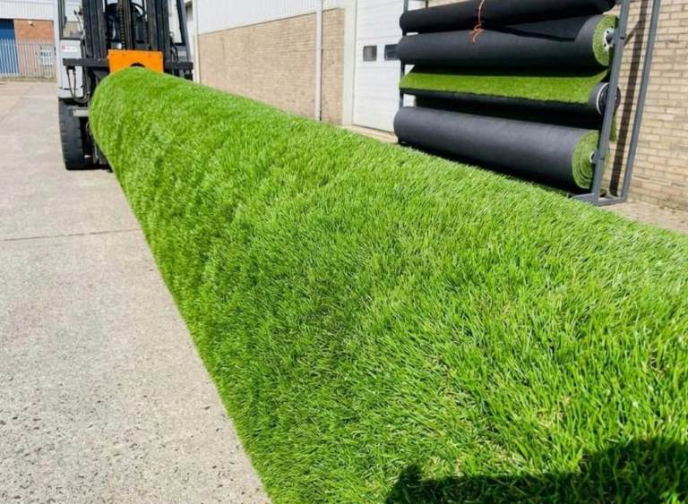 40mm Luxury Grass quality Thick Rolls
