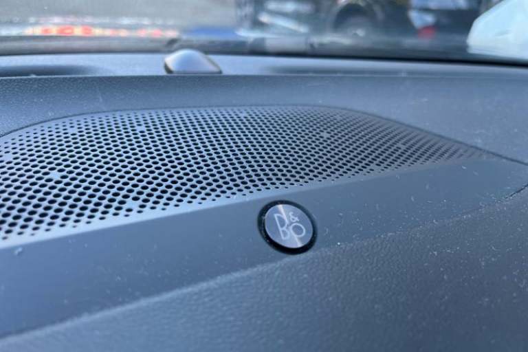 2024 Ford Focus ST-LINE X | Heated Seats/Wheel | B+O Audio | Sync 4 Touchscreen Navigation  Hatch...