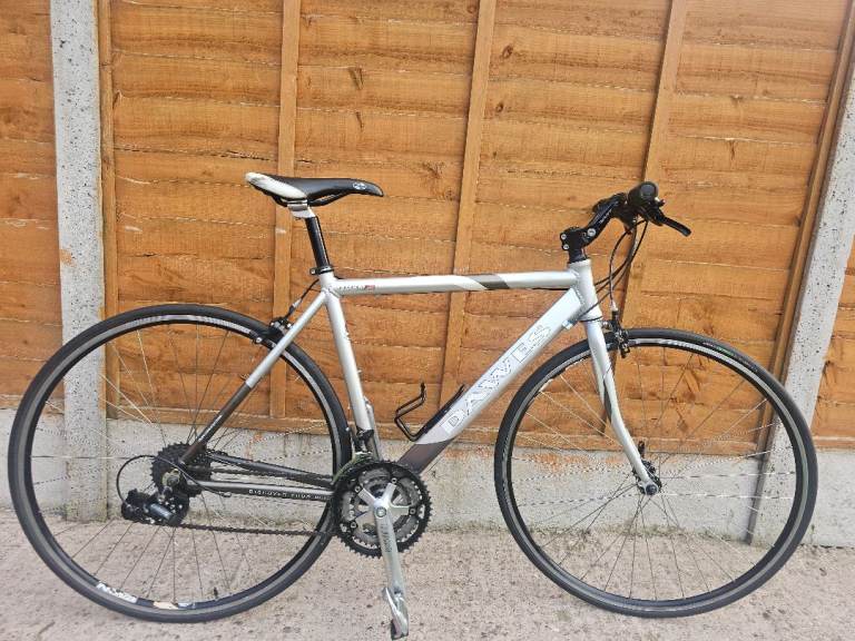 image for BIKE 28" WHEELS DAWES HIGH QUALITY LIGHTWEIGHT ROAD BIKE WITH 20" FRAME - Adult Size £85