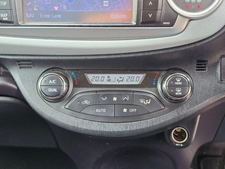 2014 Toyota Yaris 1.5 VVT-h Trend Hatchback 5dr Petrol Hybrid CVT Euro 5 (101 ps) Hatchback Hybri...