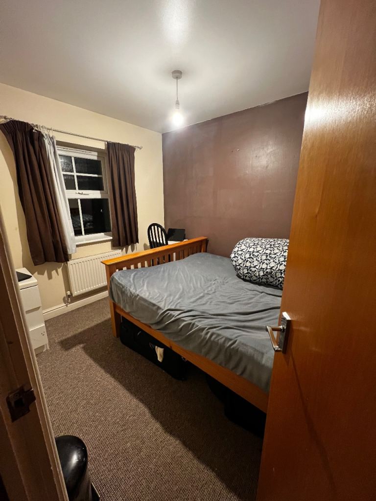 Room on rent 