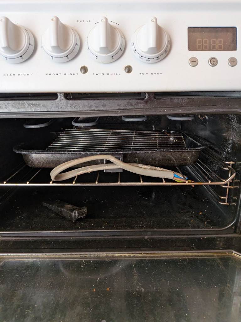 Hotpoint electric cooker
