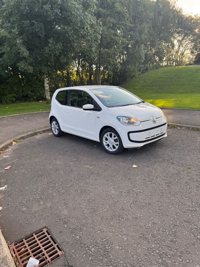 Volkswagen, UP, Hatchback, 2013, Manual, 999 (cc), 3 doors