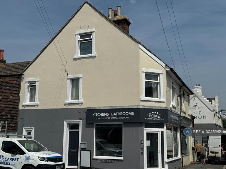 2 bedroom flat in High St, Pevensey, BN24 (2 bed) (#3055242)