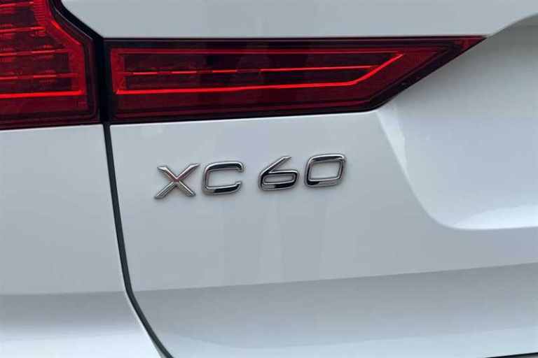 2020 Volvo XC60 2.0 T8 [390] Hybrid R DESIGN 5dr AWD Geartronic ESTATE PETROL/ELECTRIC Automatic