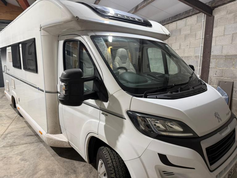 2017 - Bailey Autograph 75-2 - 2 Ltr - 18,000 Miles - 4 Berth / 2 Belts 