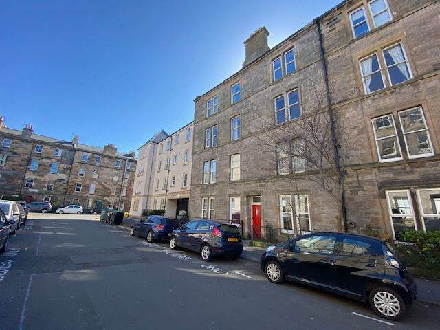 2 Bedroom Furnished Flat, Blackwood Crescent, Newington 