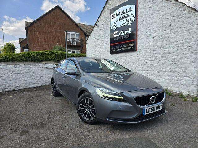 2016 Volvo V40 2.0 T2 Momentum Hatchback Hatchback Petrol Manual