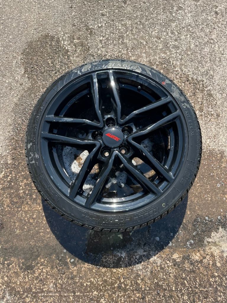 17 inch Gloss Black Alloy Wheels 