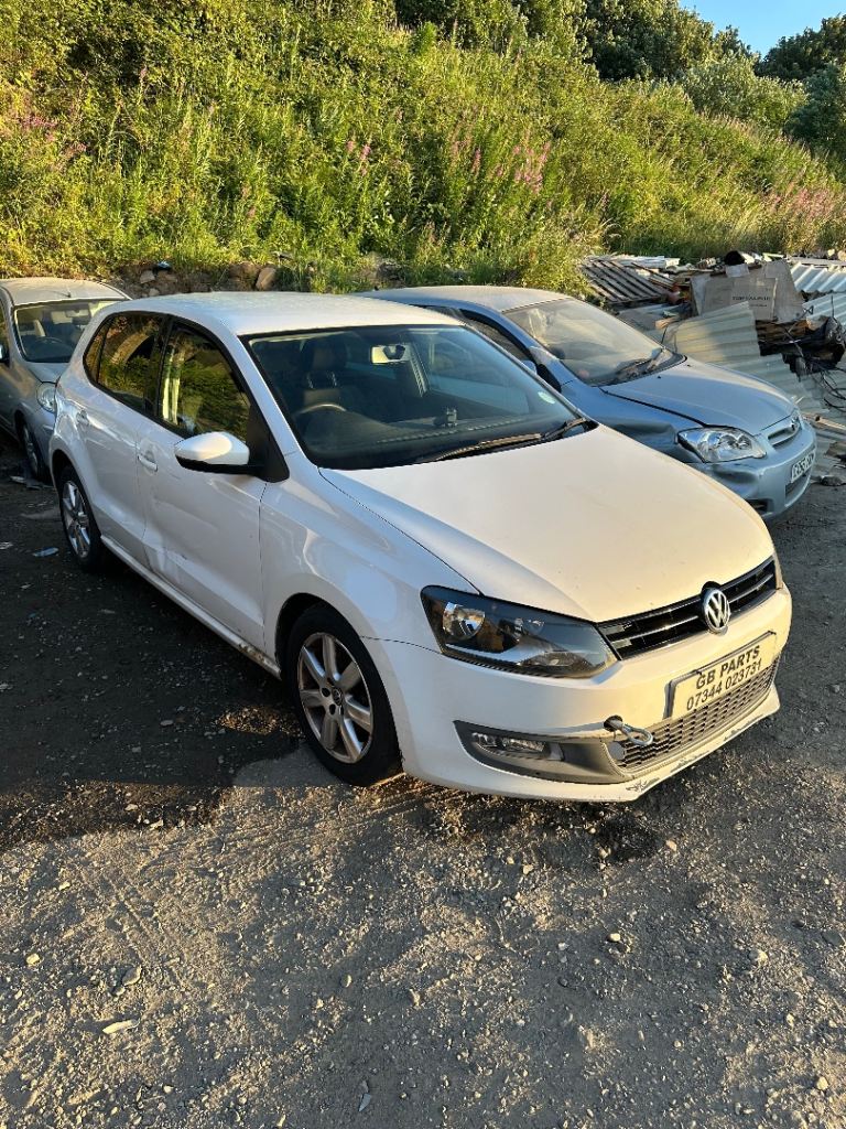 2009-2016 VW POLO 6R 1.2 TDI CFW LB9A WHITE 80K MILES BREAKING BUMPER DOOR HEADLIGHT