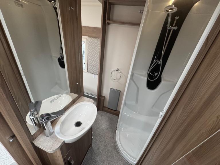 Swift Fairway Platinum 560 / 4 2021