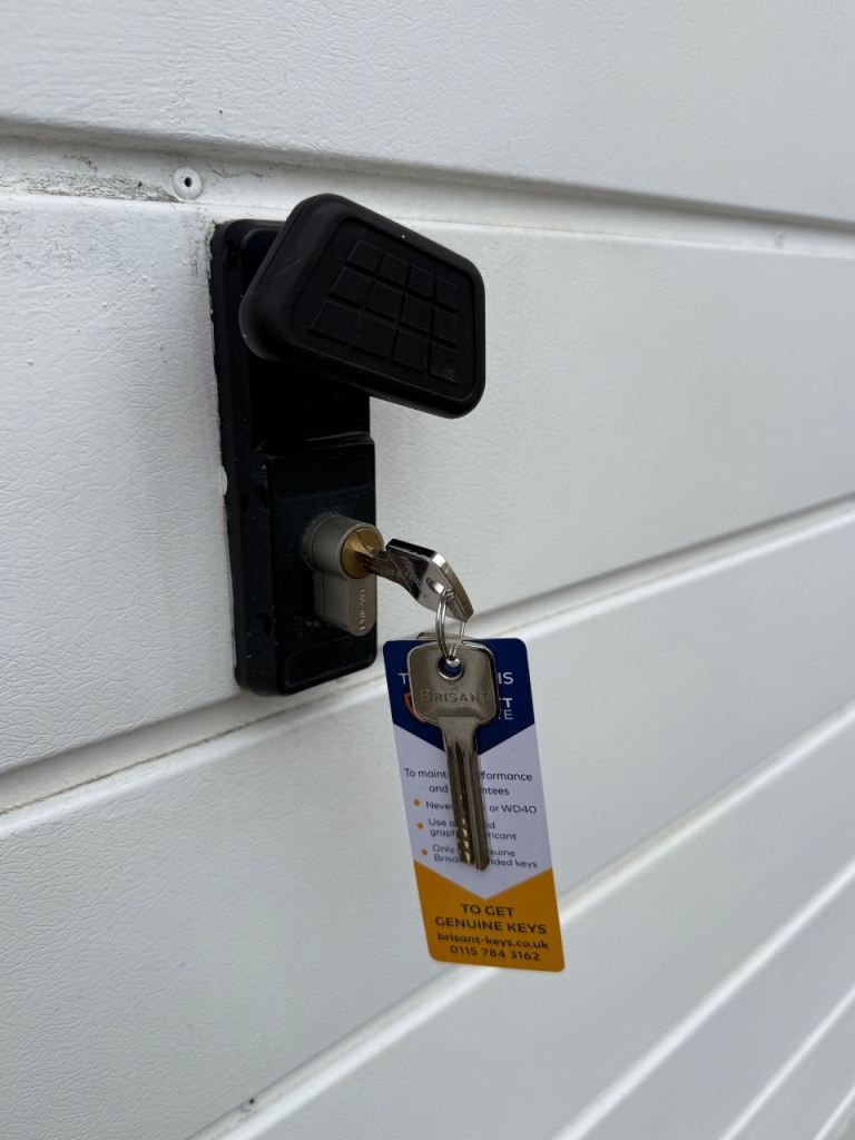 Garage to rent near Slough High Street 