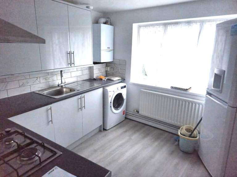 Perfect Urban 2-bedroom flat in Mothers Square, London, E5 8TU