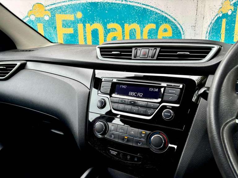 CAN'T GET CREDIT? CALL US! Nissan Qashqai 1.5 dCi Visia, 2017, Manual, - £149 DEPOSIT, £53 PER WEEK