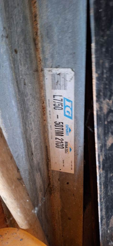 Various sizes of steel lintels