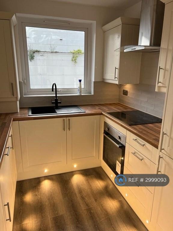 1 bedroom flat in Arden Grove, Birmingham, B16 (1 bed) (#2999093)