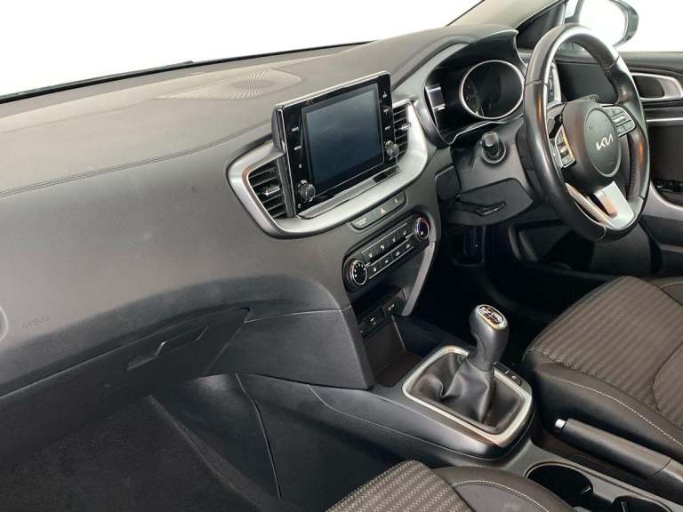 2022 Kia Ceed 1.0T GDi ISG 2 5dr Estate PETROL Manual