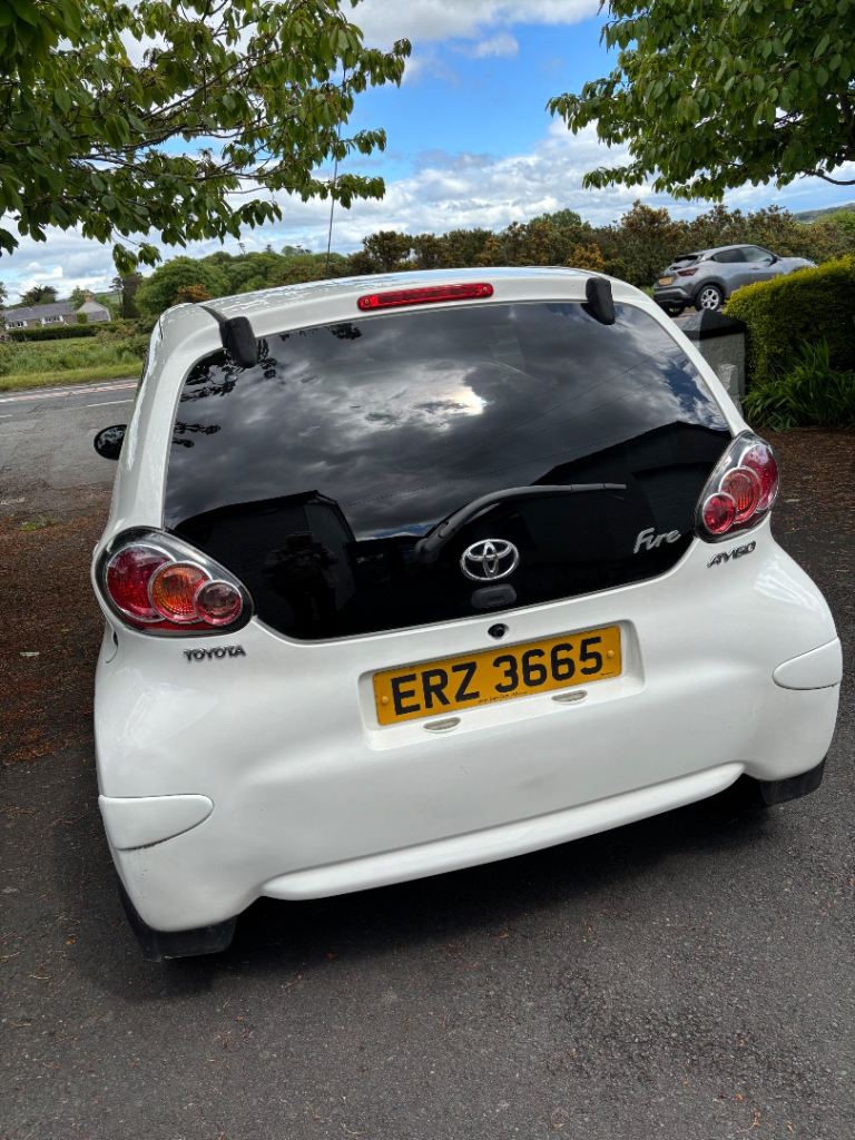 Toyota, AYGO, Hatchback, 2012, Manual, 998 (cc), 5 doors