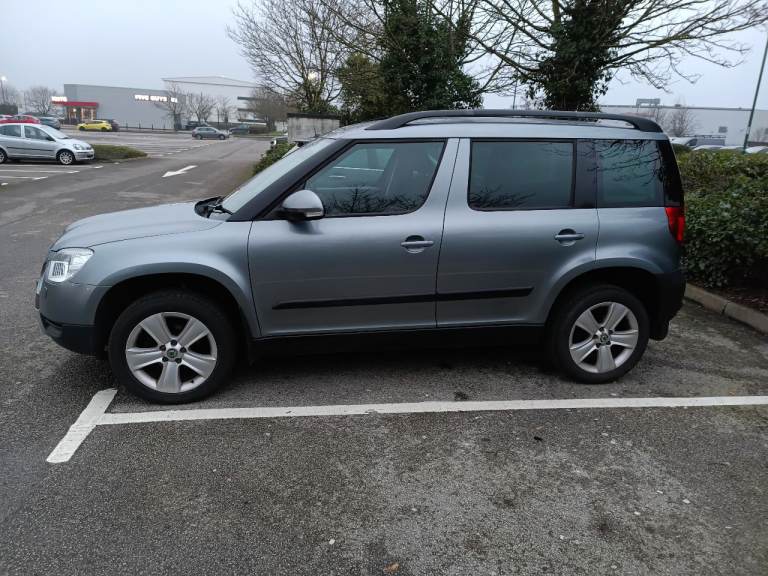 Skoda YETI Outdoor SE TDI CR 110 4x4, 2010, Manual, 1.9L, FSH LOW MILEAGE 71707 Great condition