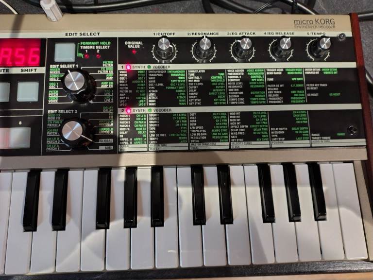 Korg Mircokorg keyboard vocoder