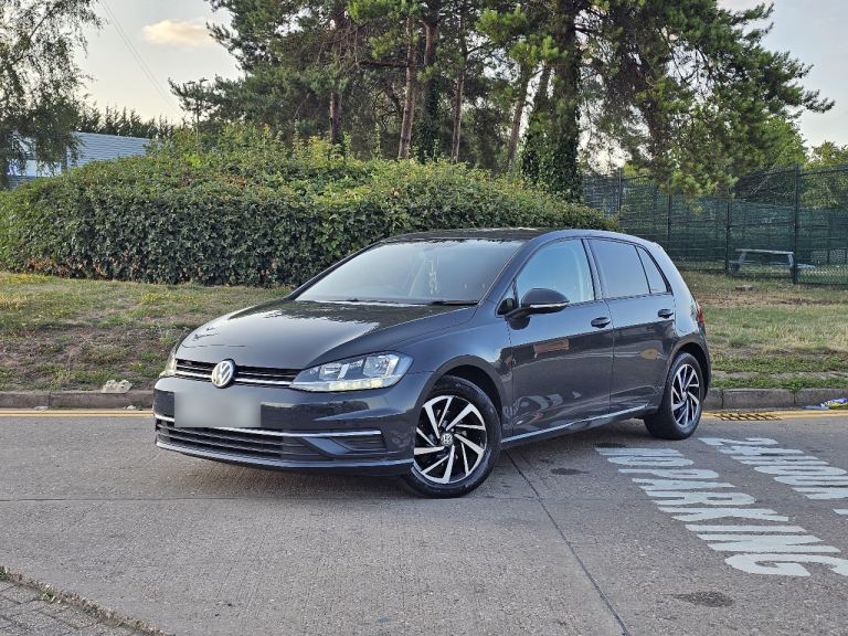 2018 MK7.5  VW GOLF SE NAVIGATION 1.6 TDI + LONG MOT + CARPLAY ***BARGAIN***