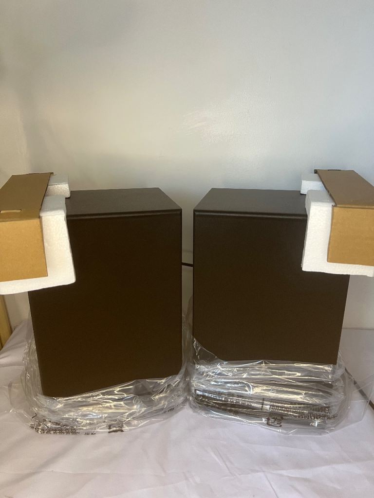Monoprice 6.5 Inch Bookshelf Speakers - Brand New Pair