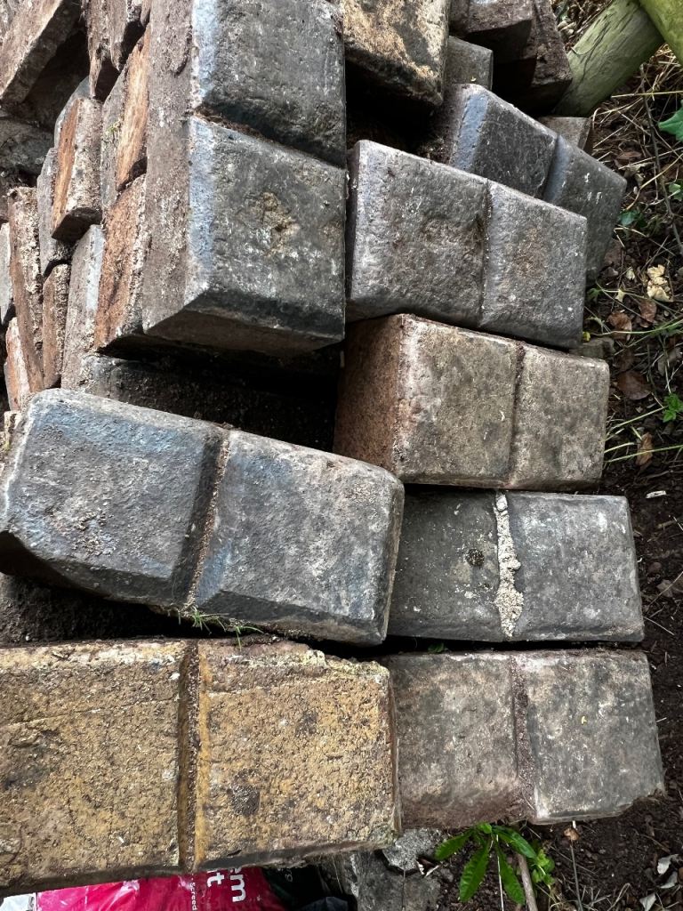 Paving blocks 