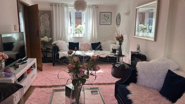 Home contents for sale
