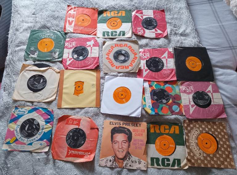 Elvis Presley Vinyl Records Collection – Good Condition