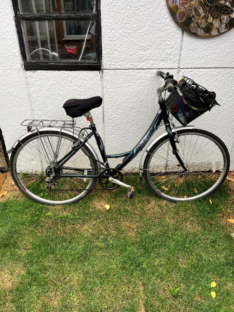 Raleigh City Bike with Basket and Rack – Good Condition