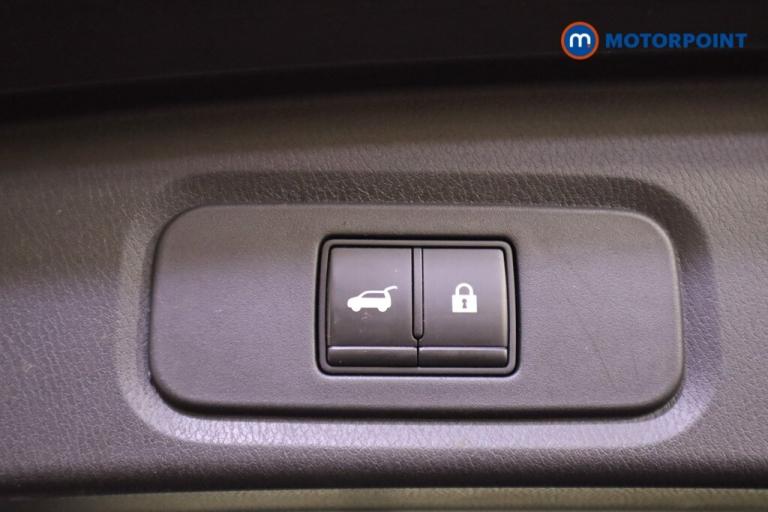 2022 Nissan Qashqai 1.3 DiG-T MH Tekna 5dr SUV Petrol Manual