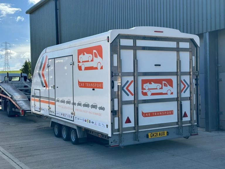 2021 Mitsubishi Fuso Canter Transporter & 2022 Woodford Enclosed Trailer 1 Owner