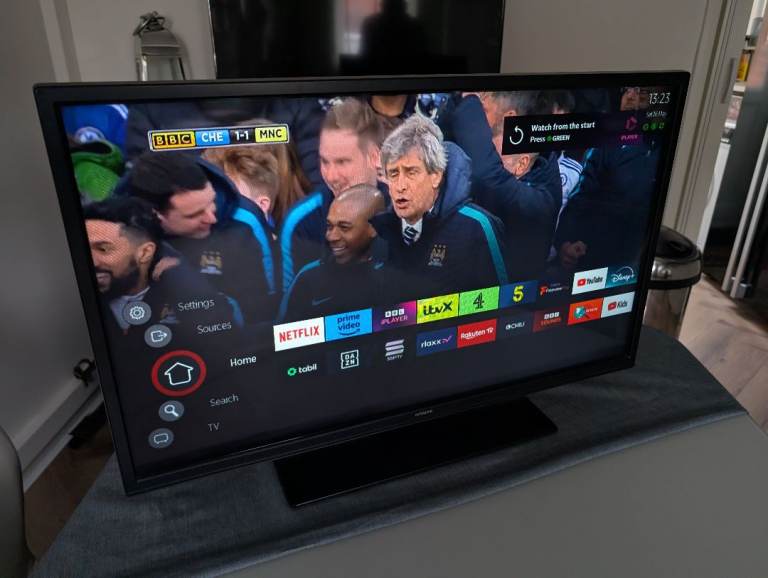 Hitachi 32" Inch Smart HD LED TV Television With Freeview Play 