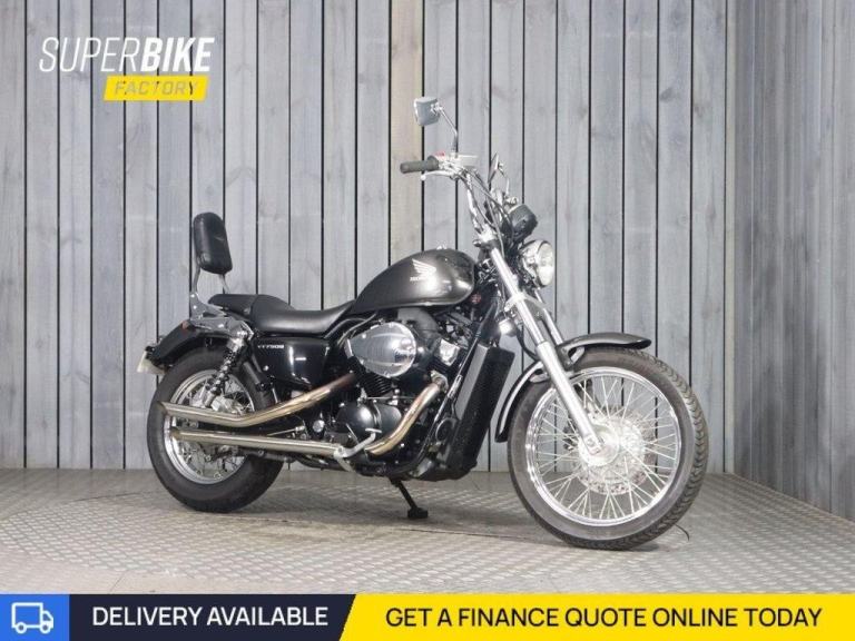 2010 10 HONDA VT750