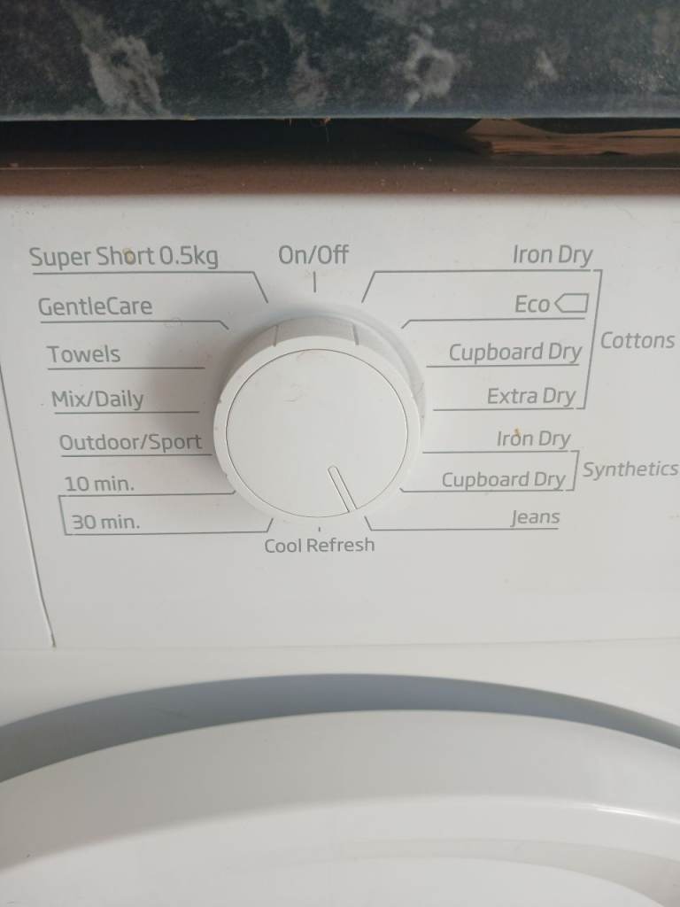 White Tumble Dryer with Various Settings – Good Condition