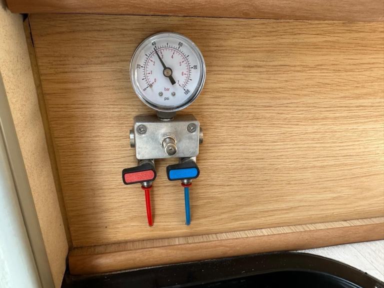 IH J220 2 Berth Mercedes LHD Auto DIESEL AUTOMATIC 2010/10