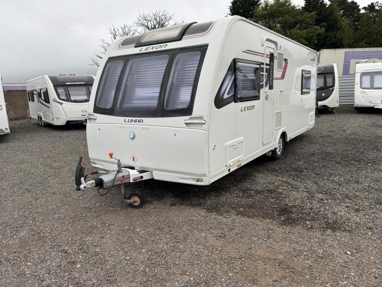2019 LUNAR LEXON 590 4 BERTH FIXED ISLAND BED END WASHROOM MOTOR MOVER