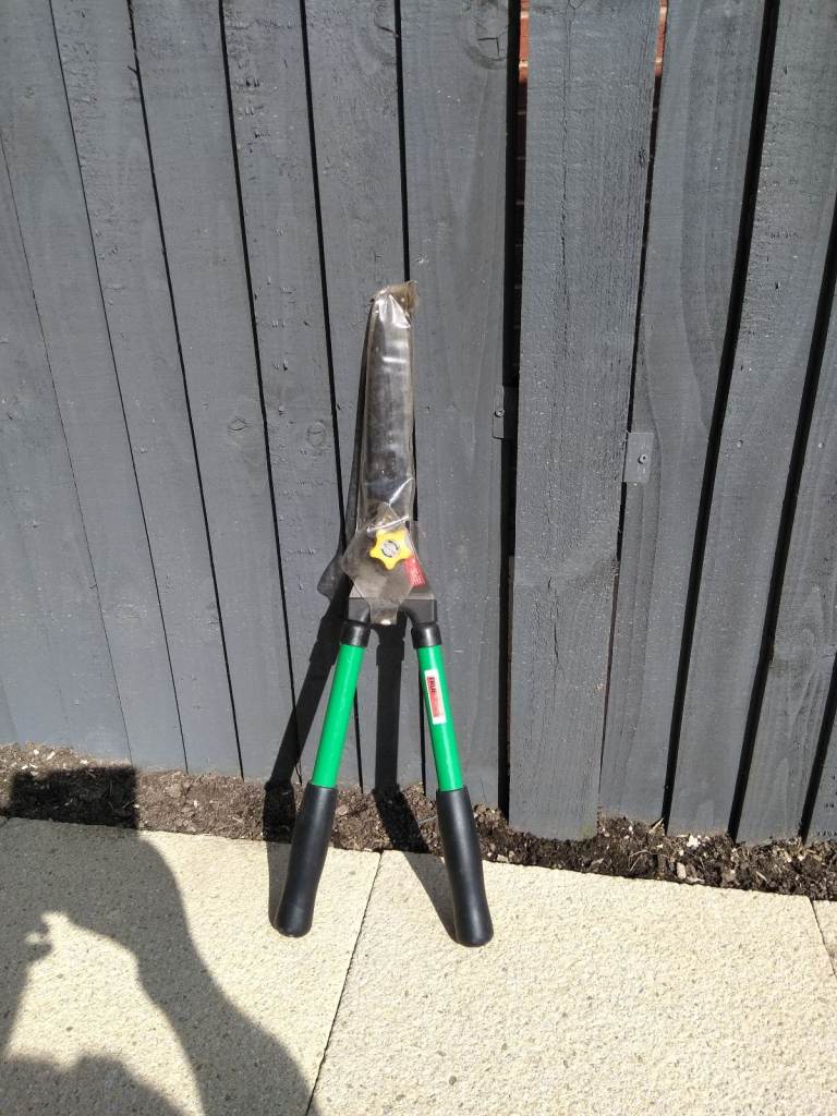 Brand new hand shears £10