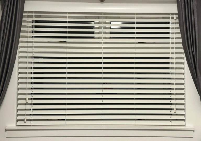 Brilliant White Faux Wood Venetian Blind