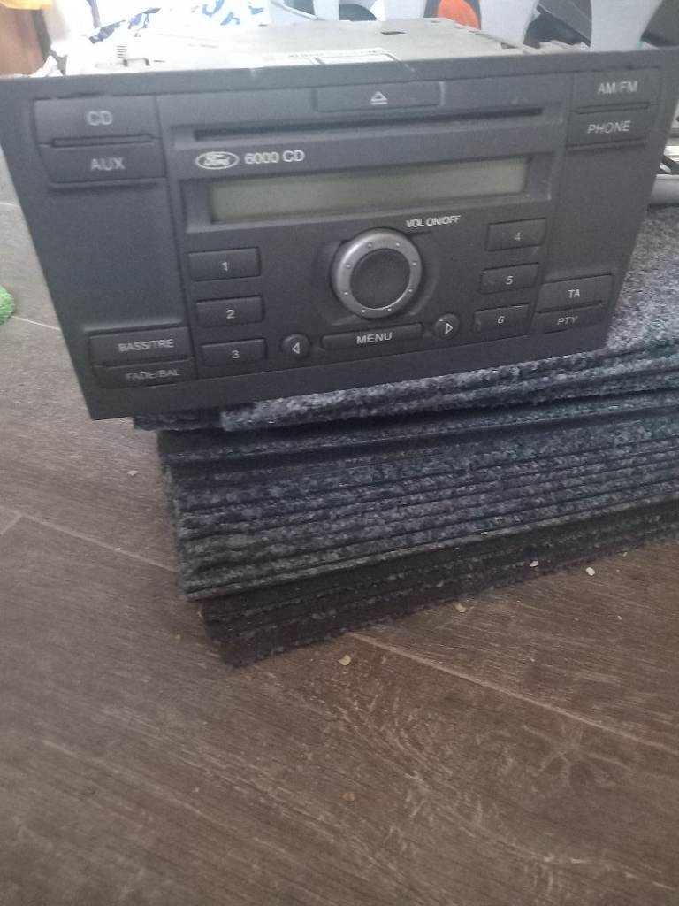 Ford cd player radio £10 with code