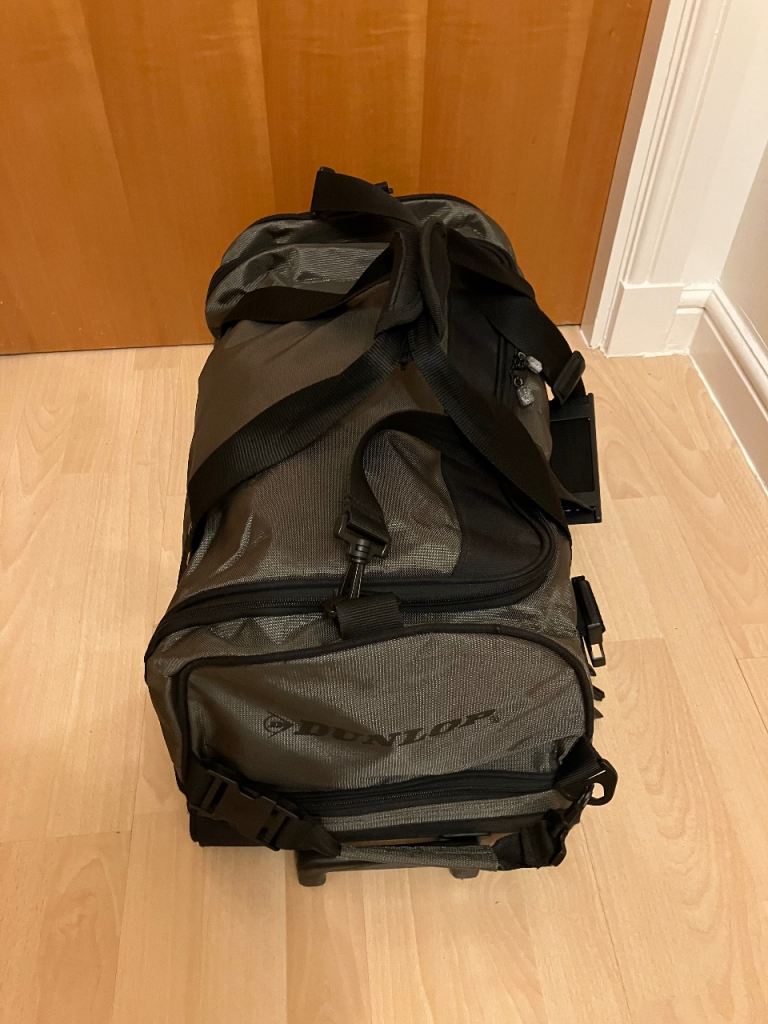Grey / black hold-all bag with wheels Dunlop