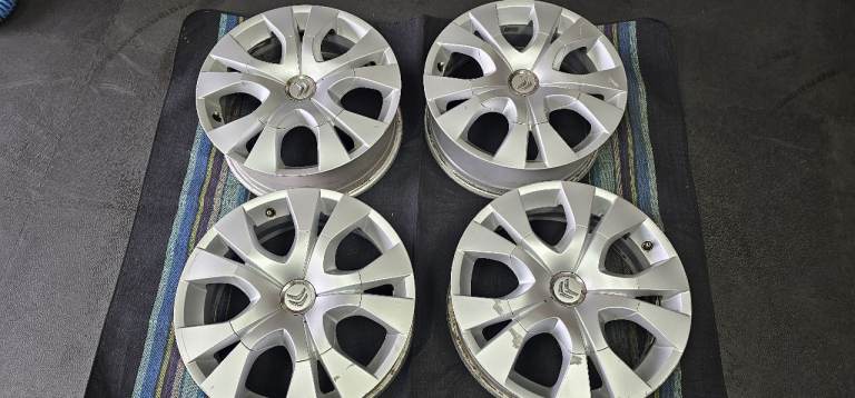 Citroen Genuine 17 alloy wheels