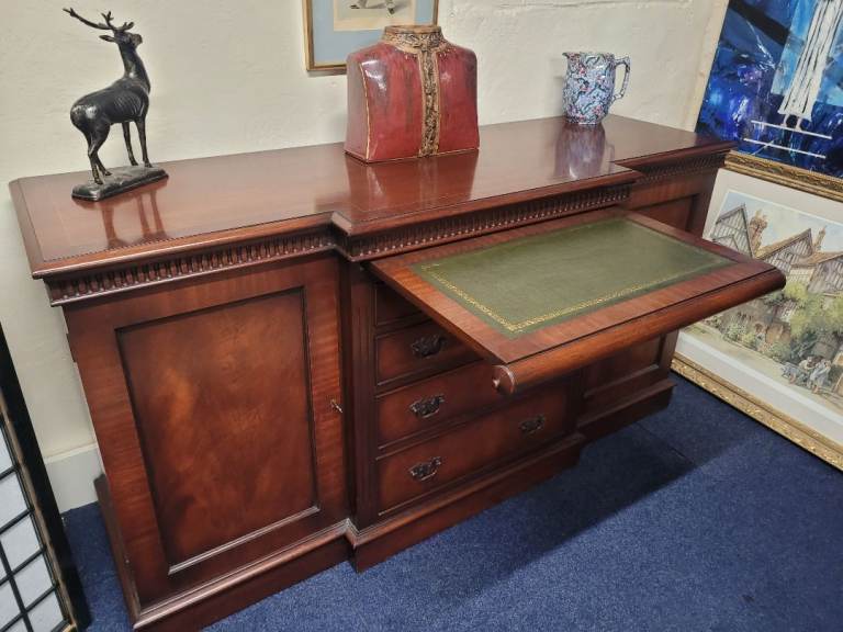 Stunning top quality solid mahogany breakfront sideboard 