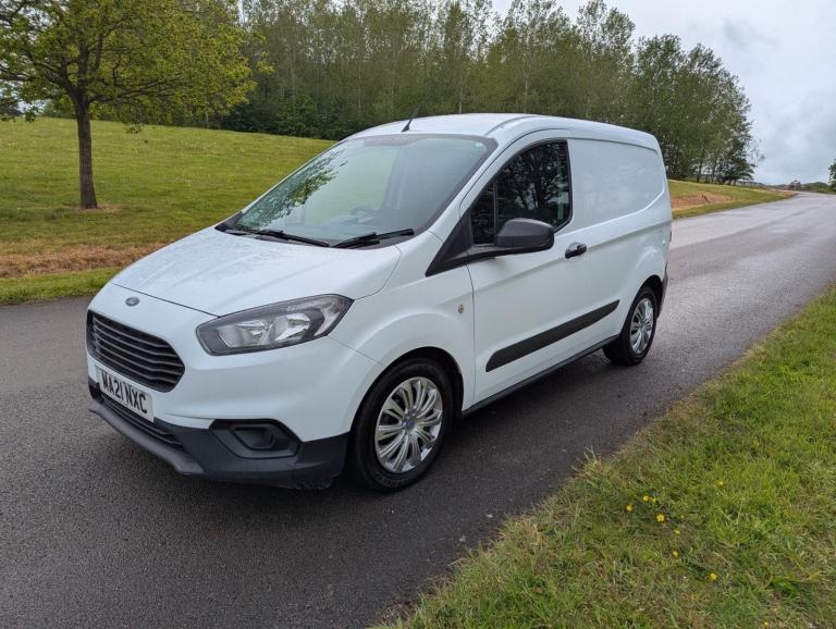 FORD TRANSIT COURIER 1.5 Transit Courier Leader Van 1.5L EcoBlue 75PS FWD 6 Sp