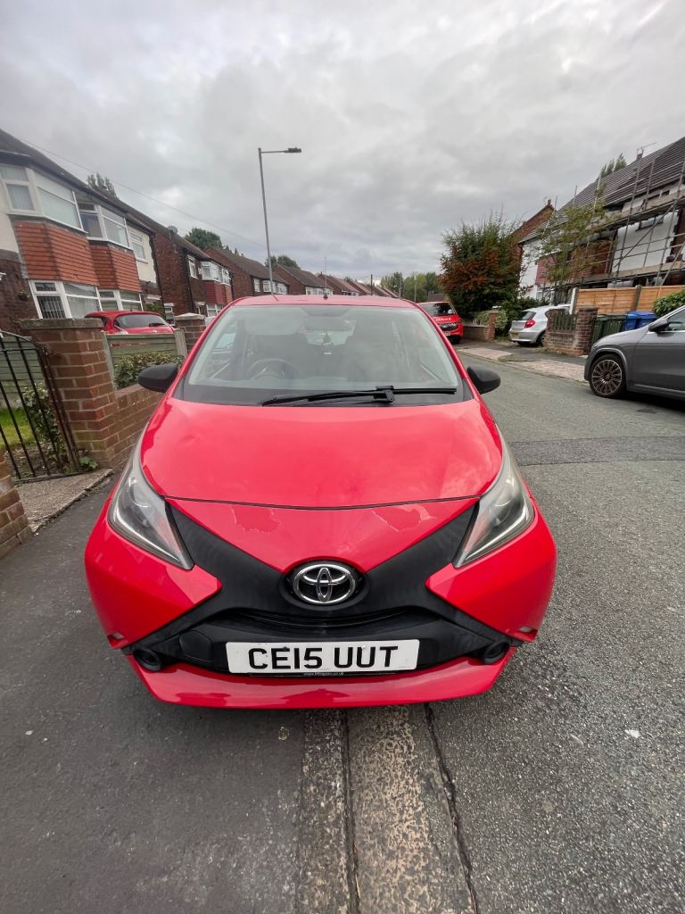 Toyota, AYGO, Hatchback, 2015, Manual, 998 (cc), 5 doors